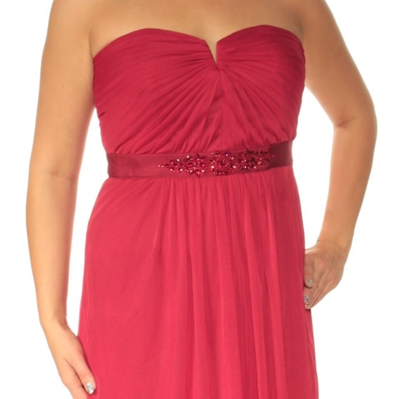 Adrianna Pappell Red Sz. 10, Bridesmaid, Wedding Guest, Valentine's Day Dress - Picture 2 of 3